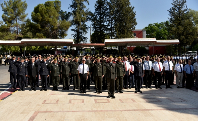 1 AĞUSTOS TOPLUMSAL DİRENİŞ BAYRAMI NEDENİYLE LEFKOŞA ATATÜRK ANITI’NDA TÖREN DÜZENLENDİ