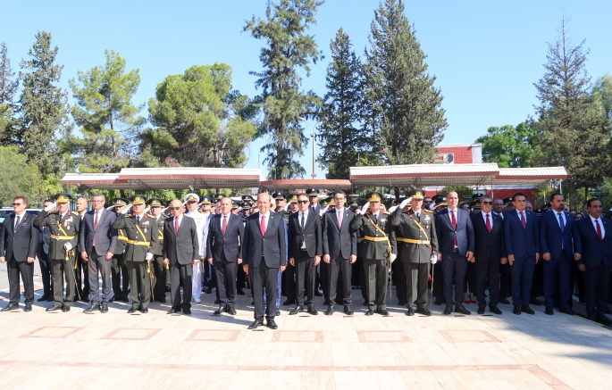 30 Ağustos Zafer Bayramı dolayısıyla Atatürk Anıtı'nda tören yapıldı