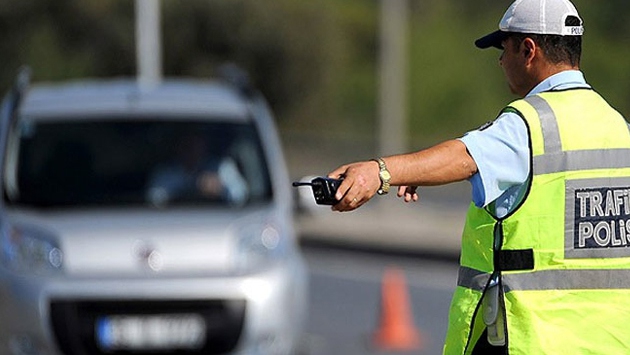  Alkollü sürücülerin neden olduğu 3 kaza meydana geldi