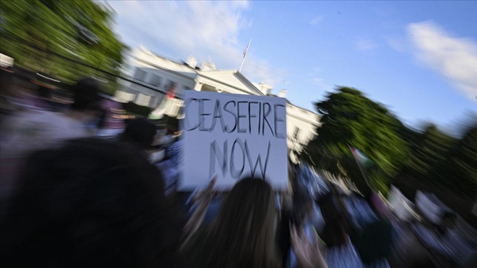  Beyaz Saray önünde İsrail ile ABD yönetimine Refah protestosu