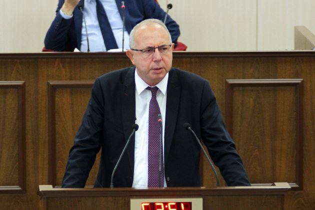 Birinci:Ülkede çok yüksek oranda kanser vakası var