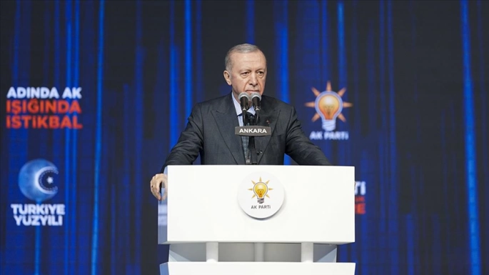  Cumhurbaşkanı Erdoğan, yeniden AK Parti Genel Başkanı seçildi