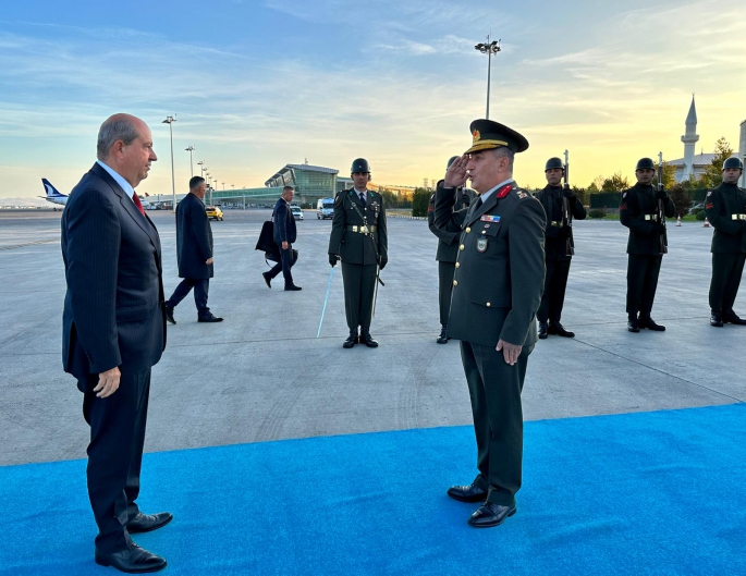 Cumhurbaşkanı Tatar Ankara’da askeri törenle karşılandı