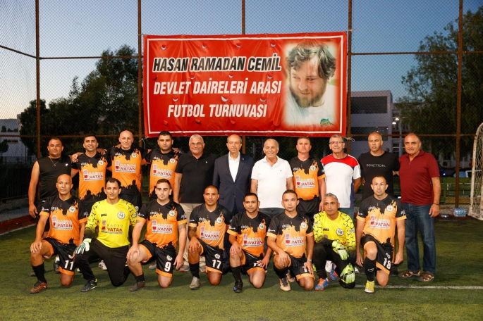  Cumhurbaşkanı Tatar, Hasan Ramadan Cemil Daireler Arası Futbol Turnuvası’nın açılışına katıldı