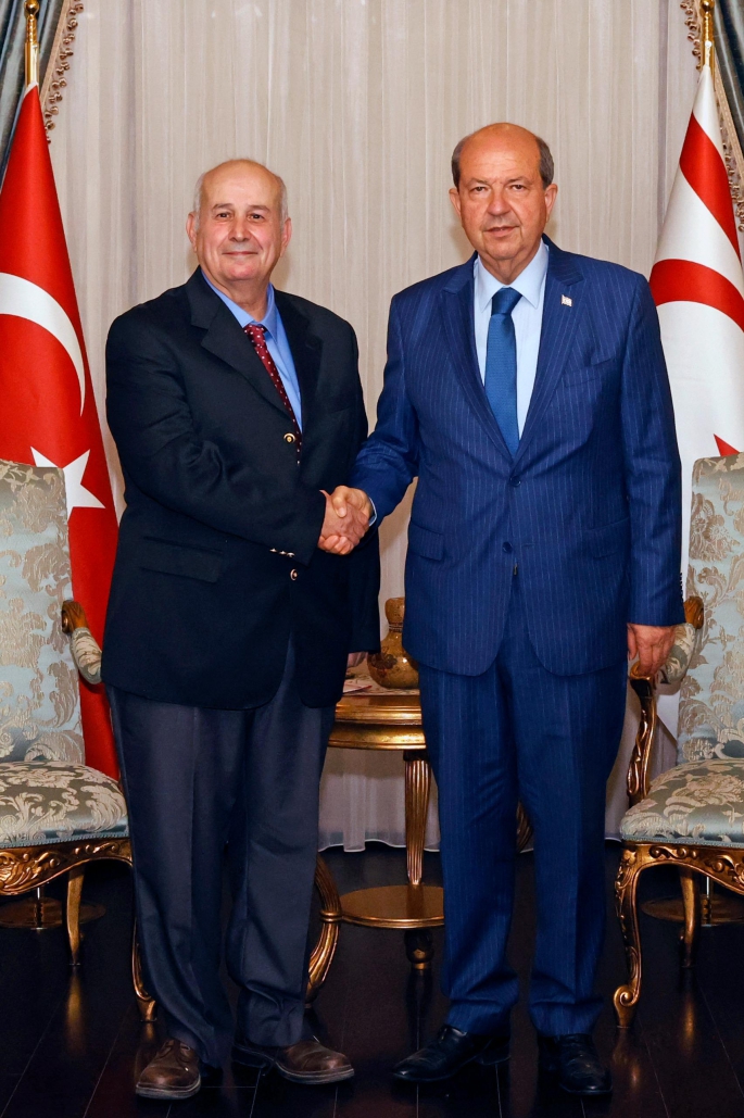 Cumhurbaşkanı Tatar, Milli Mücadele Vakfı Başkanı Gülbahar ve vakıf yönetimini kabul etti