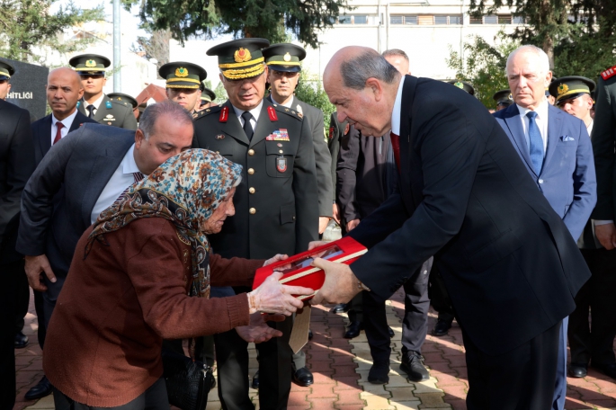  Cumhurbaşkanı Tatar, şehit Erdoğan Derviş için düzenlenen devlet törenine katıldı