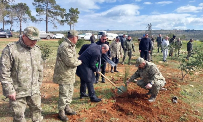 Cumhurbaşkanı Tatar ve eşi, Cumhurbaşkanlığı Hoşgeldin Bebek Hatıra Ormanı’na fidan dikimi etkinliğine katıldı