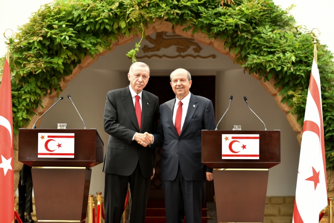  Cumhurbaşkanı Tatar ve Türkiye Cumhurbaşkanı Erdoğan bayramlaştı