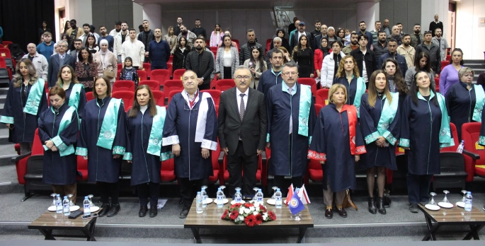  DAÜ Eczacılık Fakültesi güz dönemi mezunları yemin etti