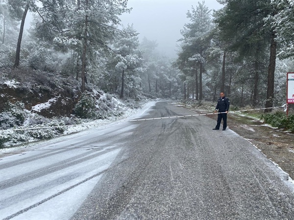 Dikkat buzlanma var!! Polis uyardı 