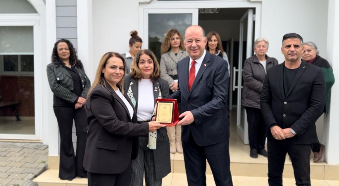 Dinçyürek, Çamlıbel Sağlık Merkezi'ni bağışta bulunan Alsancak Mare E Monte Yardım Derneği’ne teşekkür etti