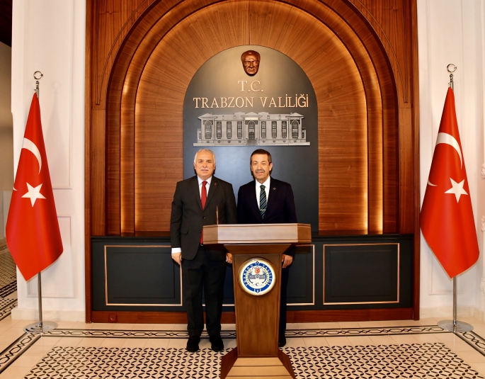  Dışişleri Bakanı Ertuğruloğlu Trabzon’da temaslarda bulunuyor