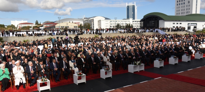  Dr. Suat Günsel Camii törenle ibadete açıldı