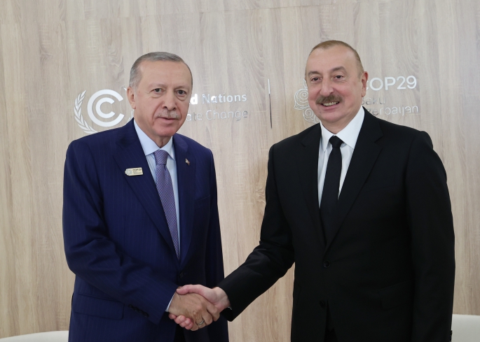 Erdoğan, Aliyev ile görüştü