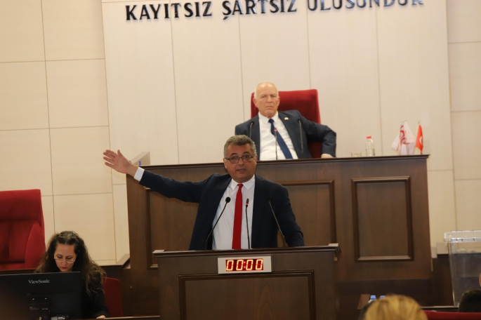 Erhürman:Hem suçlu hem güçlü pozisyonundan çıkın, zaten inanan kimse kalmadı!