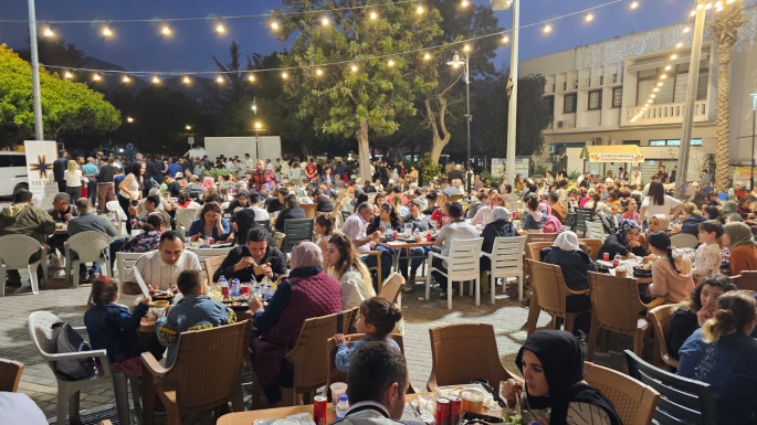  Girne Belediyesi iftar yemeği düzenledi