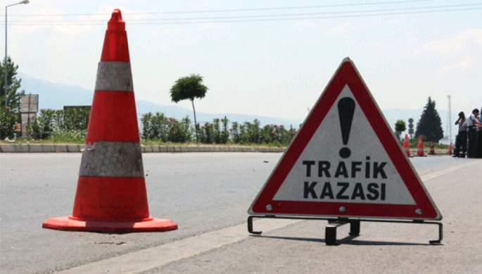  Girne’de trafik kazası… Otomobilin yaya geçidinde çarptığı 74 yaşındaki yaya yaralandı