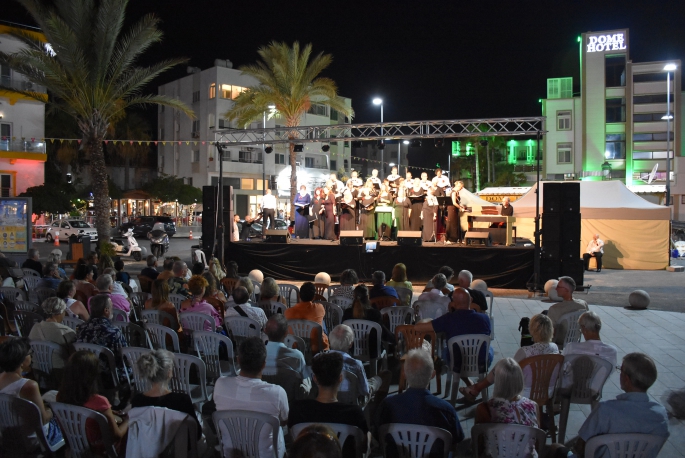  Girne Kordonboyu’nda konser