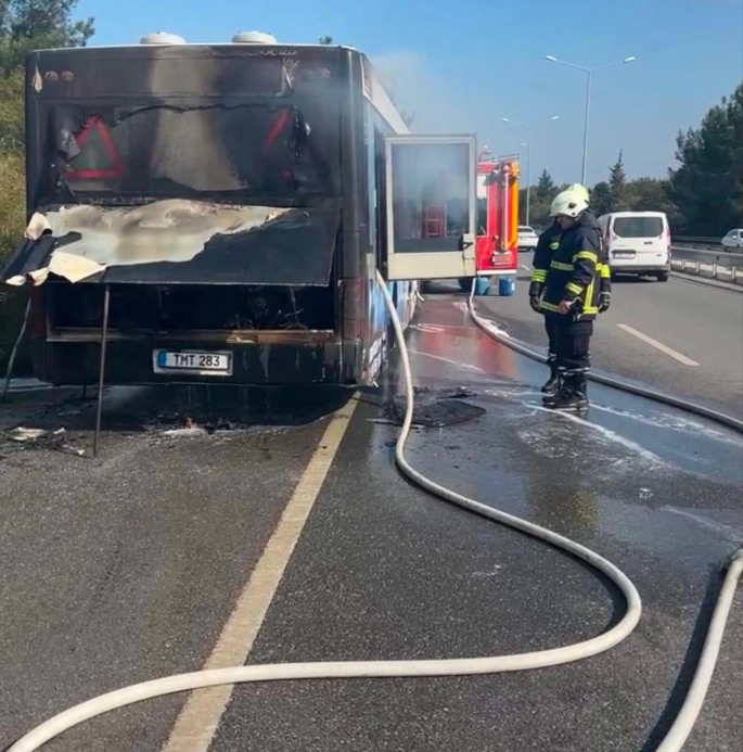  Girne-Lefkoşa anayolunda seyir halindeki otobüste yangın çıktı