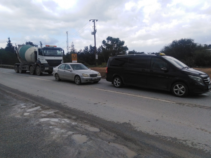  Girne-Tatlısu ana yolunda kaza… Şans eseri yaralanan olmadı