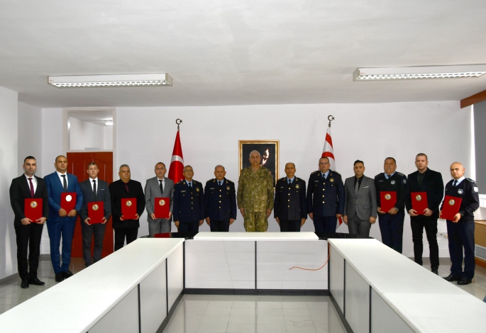 Görevde başarı gösteren polis personeli ödüllendirildi