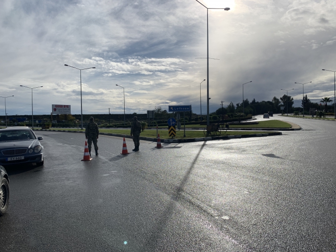 Güzelyurt yeni yolu atış yapıldığından dolayı kapalı