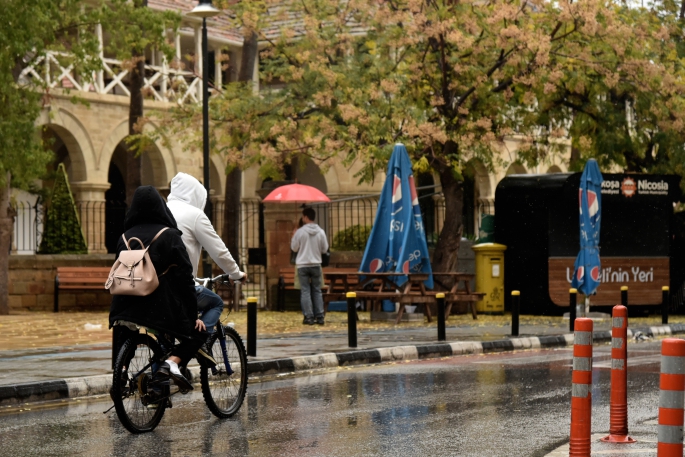  Hava sıcaklığı düşecek… Salı ve çarşamba yer yer sağanak bekleniyor