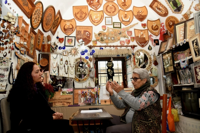 Hayatın çelmelerine rağmen hep ayakta kalmayı başaran bir kadın: Özgül Kızılbora