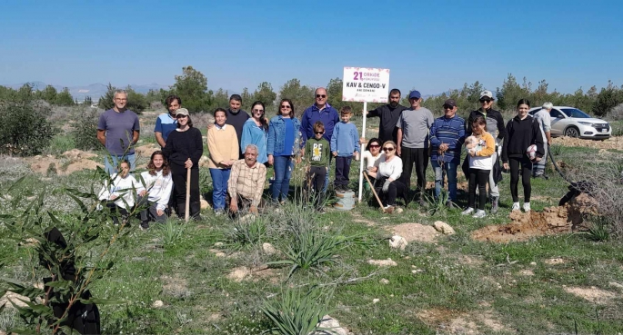  KAV ve CENGO-V’den “yeşile katkı”: Vakıf gönüllüleri Dilekkaya Ormanı’na 260 fidan dikti