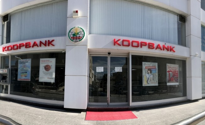 KOOPBANK'ın tüm şubeleri grevde!