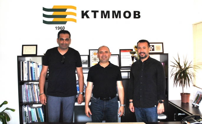  KTMMOB Genel Başkanı Aysal, TMMOB İMO Adana Şube önceki başkanı Kaya ve önceki YK Üyesi Engin ile görüştü