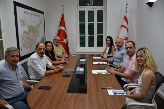  KTÖS heyeti, Halkın Partisi’ni ziyaret ederek çalışma raporunu sundu