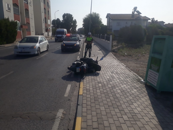  Lefkoşa'da Acil Durum Hastanesi önlerindeki kazada bir kişi yaralandı