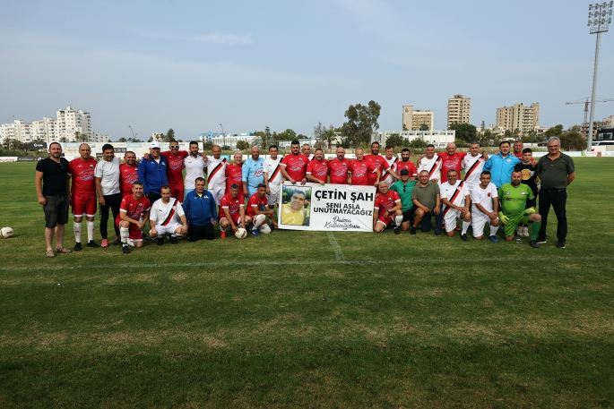  Meclis Futbol Takımı ile Mağusa Masterleri Çetin Şah için oynadı