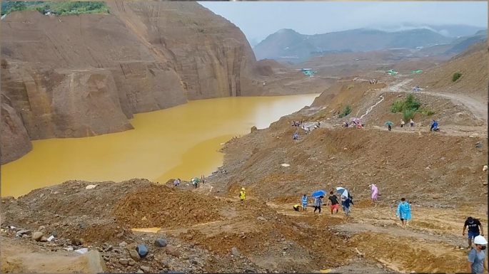  Myanmar'daki toprak kaymasında 32 kişi öldü