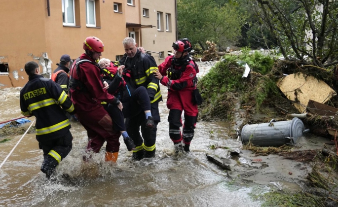  Orta Avrupa'da 21 kişinin ölümüne neden olan Boris Fırtınası, İtalya'yı etkisi altına alıyor