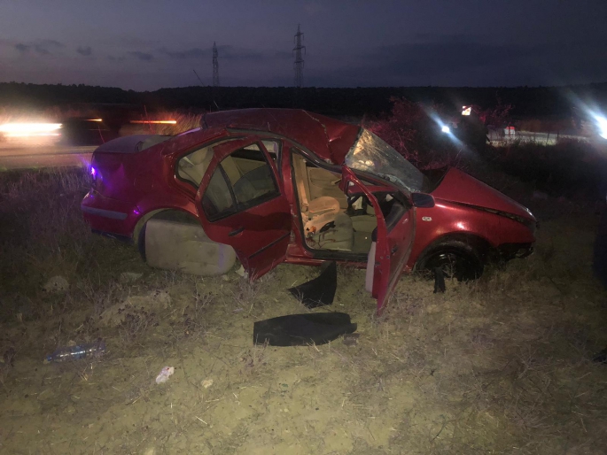 Pamukku-Çayırova anayolunda trafik kazası.. 2 yaralıPamukku-Çayırova anayolunda trafik kazası.. 2 yaralı