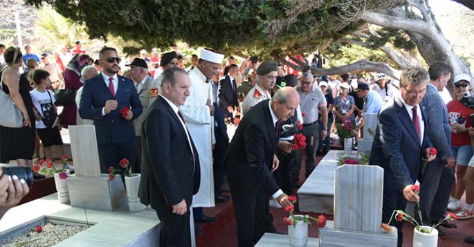 ŞANLI ERENKÖY DİRENİŞİ VE ŞEHİTLERİ TÖRENLE ANILDI