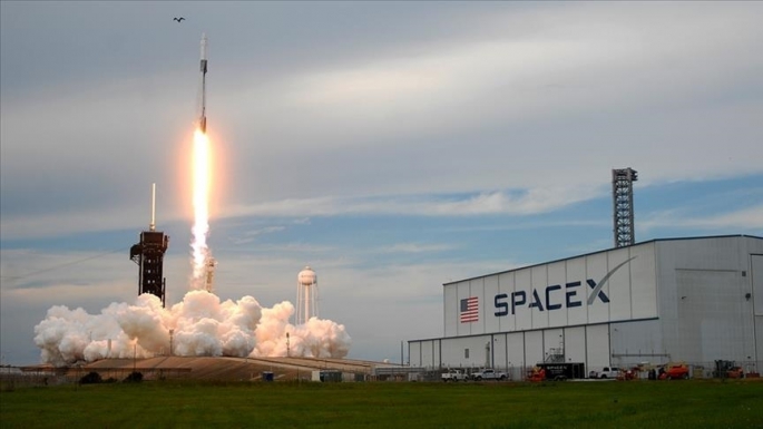  SpaceX, ilk özel uzay yürüyüşü için Falcon 9 roketini fırlattı