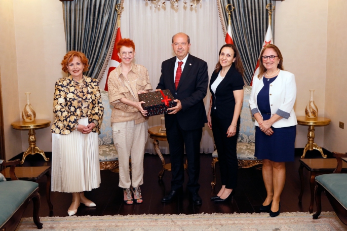 Tatar:Çocukların kötü alışkanlıklardan korunmaları için anne babalara önemli görevler düşüyor