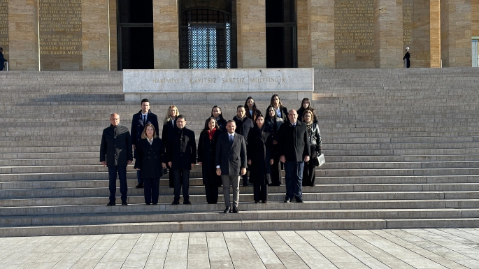 TBMM’de temaslarda bulunmak üzere Ankara’ya giden Meclis Komitesi Anıtkabir’i ziyaret etti