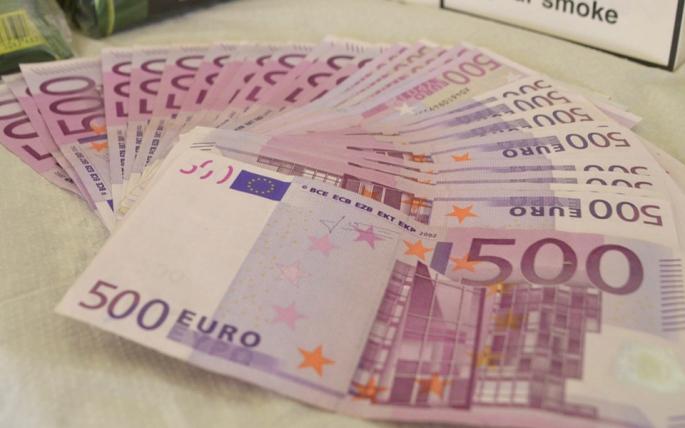 Tedavüle Sürülen Sahte 500'lük Euro Banknotların Seri Numaraları!