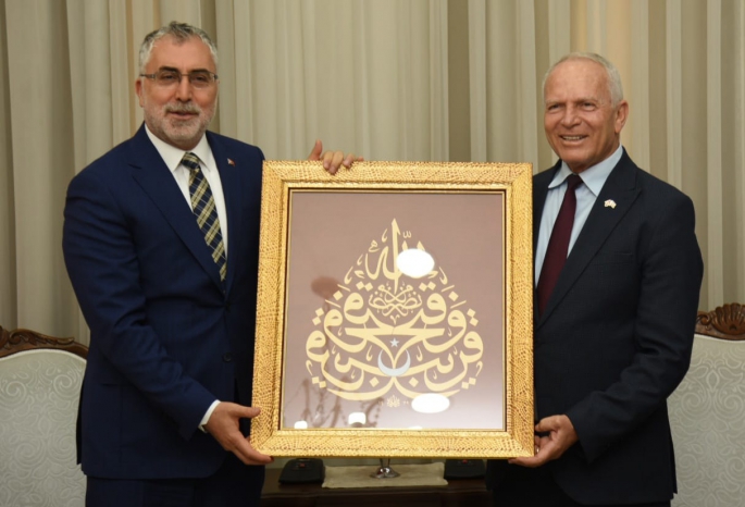  Töre, Türkiye Çalışma ve Sosyal Güvenlik Bakanı Işıkhan'ı kabul etti