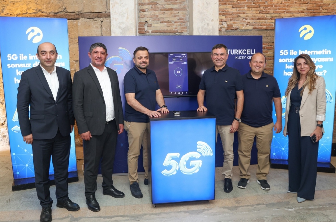  Turkcell, 5G hizmetini Rüstem Kitabevi’nde başlattı