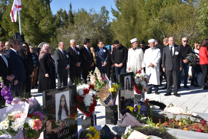 Yeniboğaziçi Şehitliği'nde de tören düzenlendi